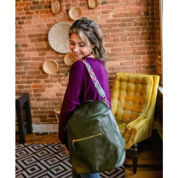 Creamy Ivory Versatile Convertible Backpack Bag Purse Tote - Picture 4 of 6